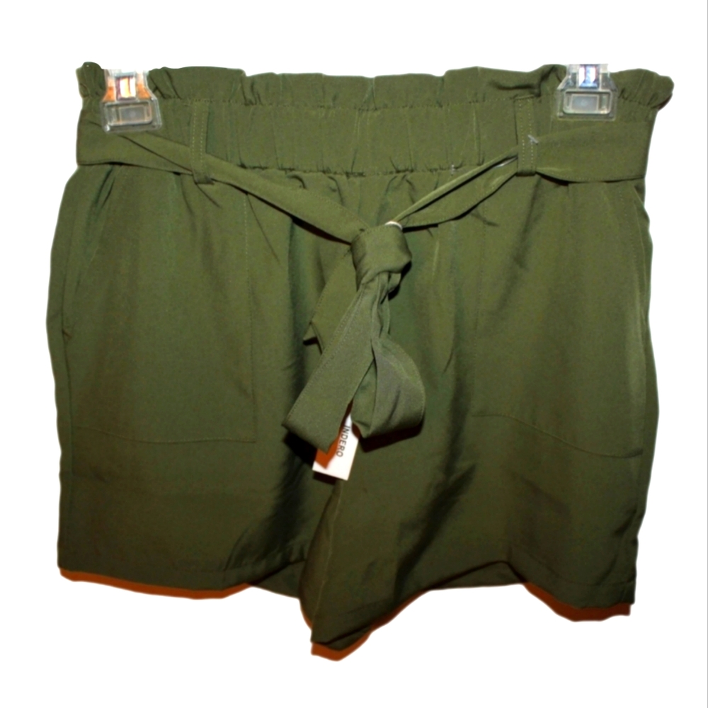 Women's Belted Paperbag Shorts